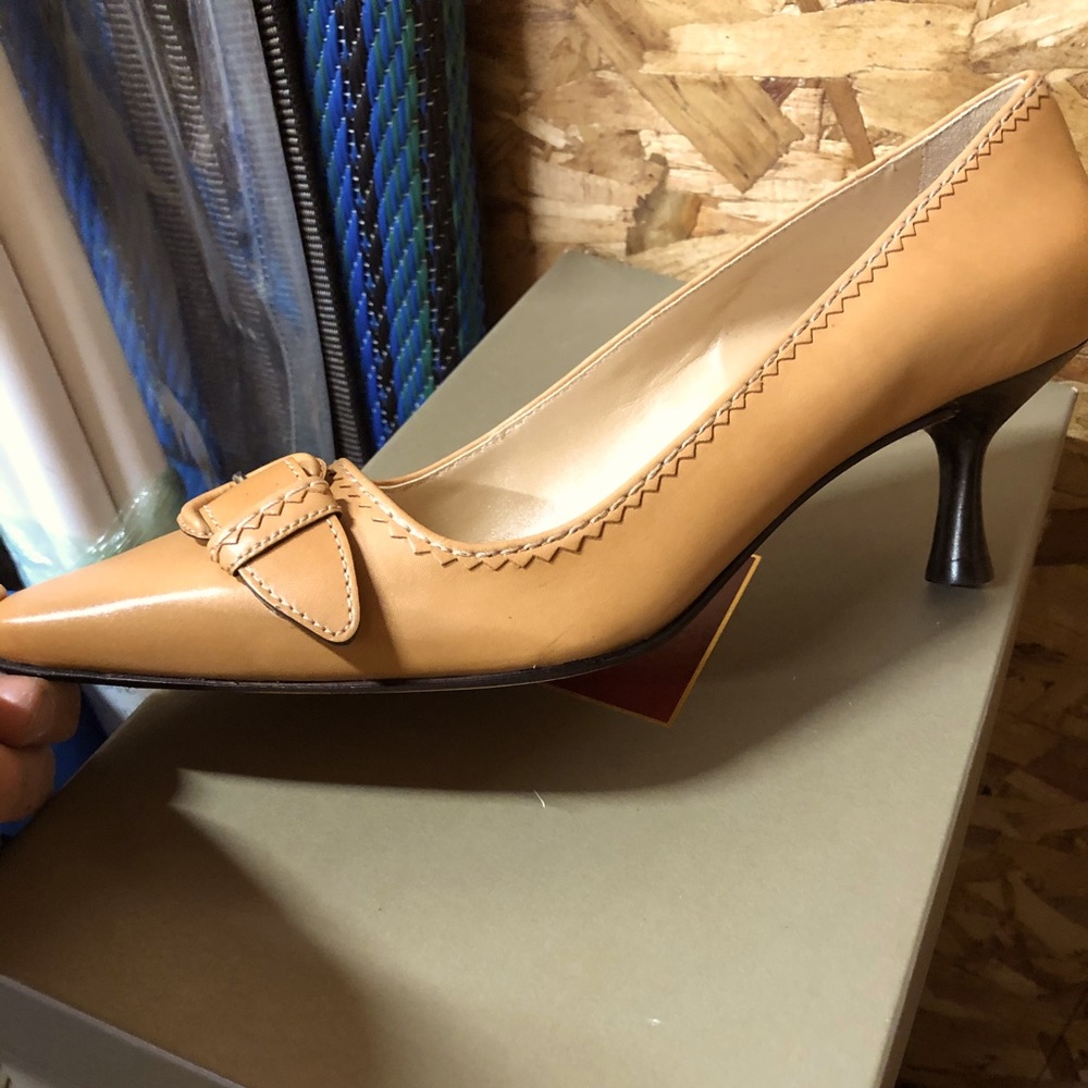 Cole Haan Tan Heels with Bow Accent